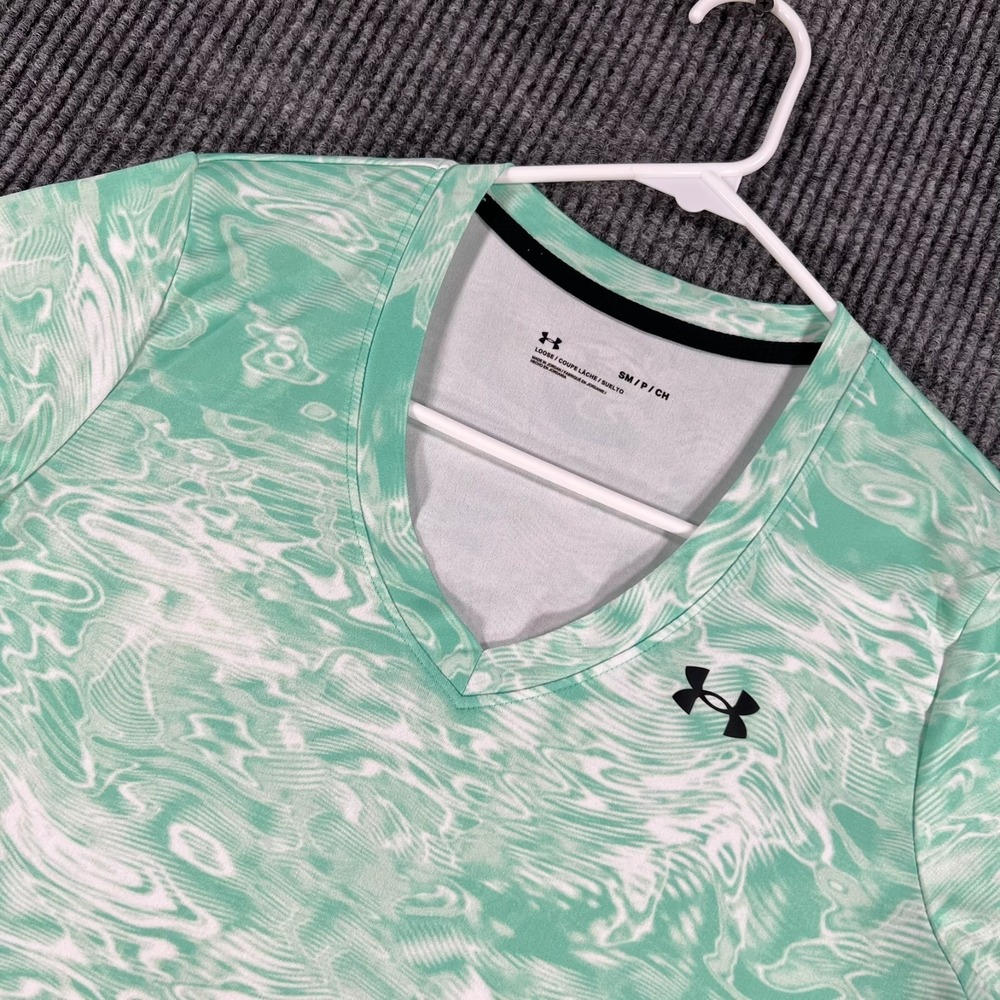 Under Armour Shirt Womens Small Green Short Sleeve‎ V Neck Training Active